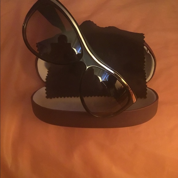 GUCCI GLASSES 🤓 🔥🔥🔥ONLY $168🔥🔥🔥GREAT DEAL. - Picture 2 of 9